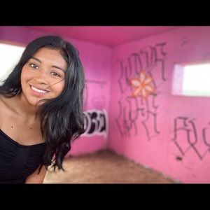 Meet your Posher, Ana